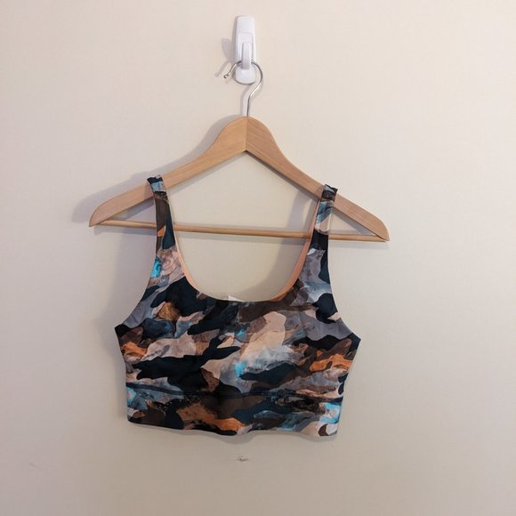 Fabletics Harlyn Reversible Midi Medium Impact Sports Bra Size Small Color Multi - Picture 6 of 9